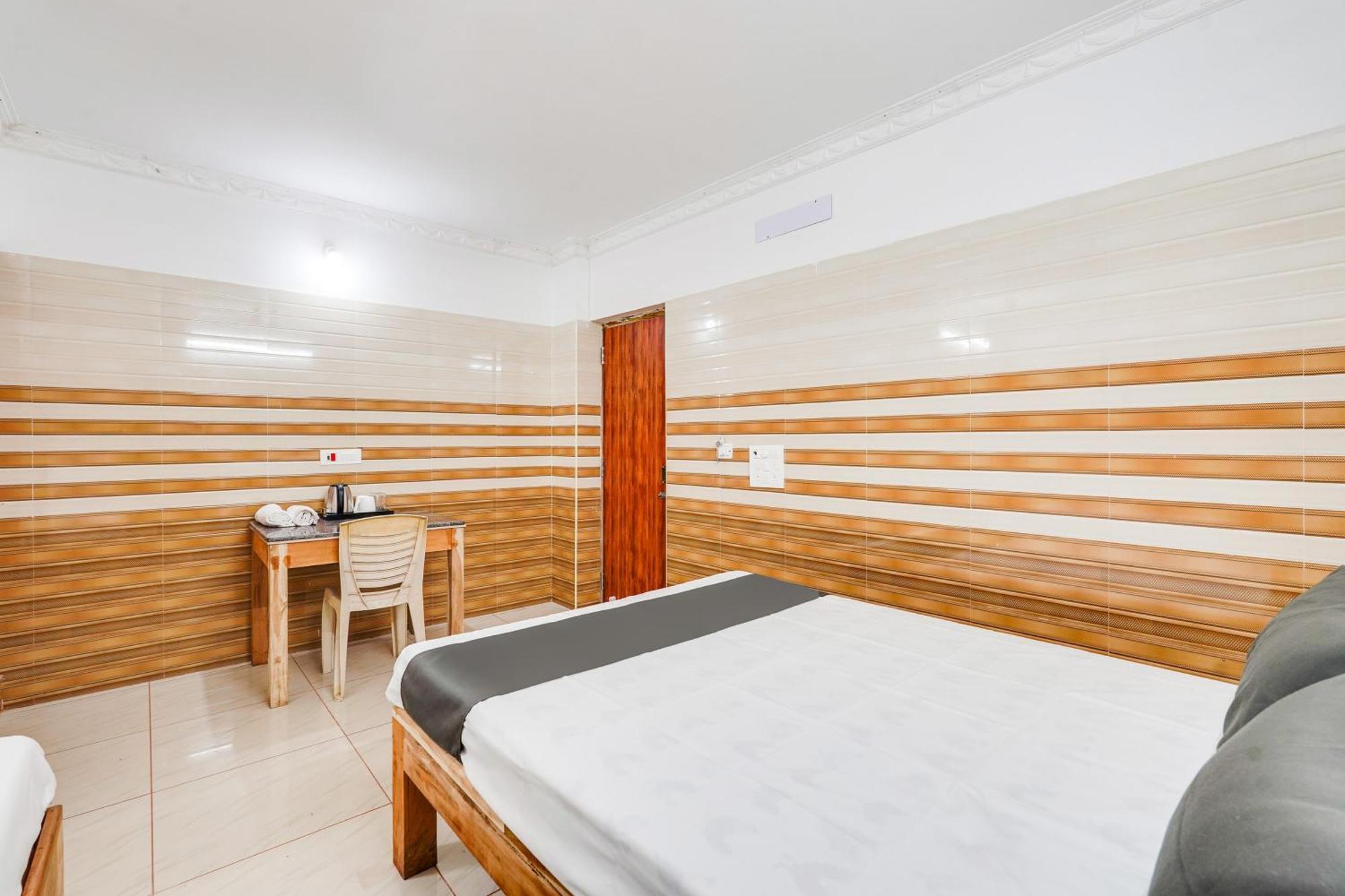 Super Hotel O Sharmila Guest House Pondicherry Exterior photo