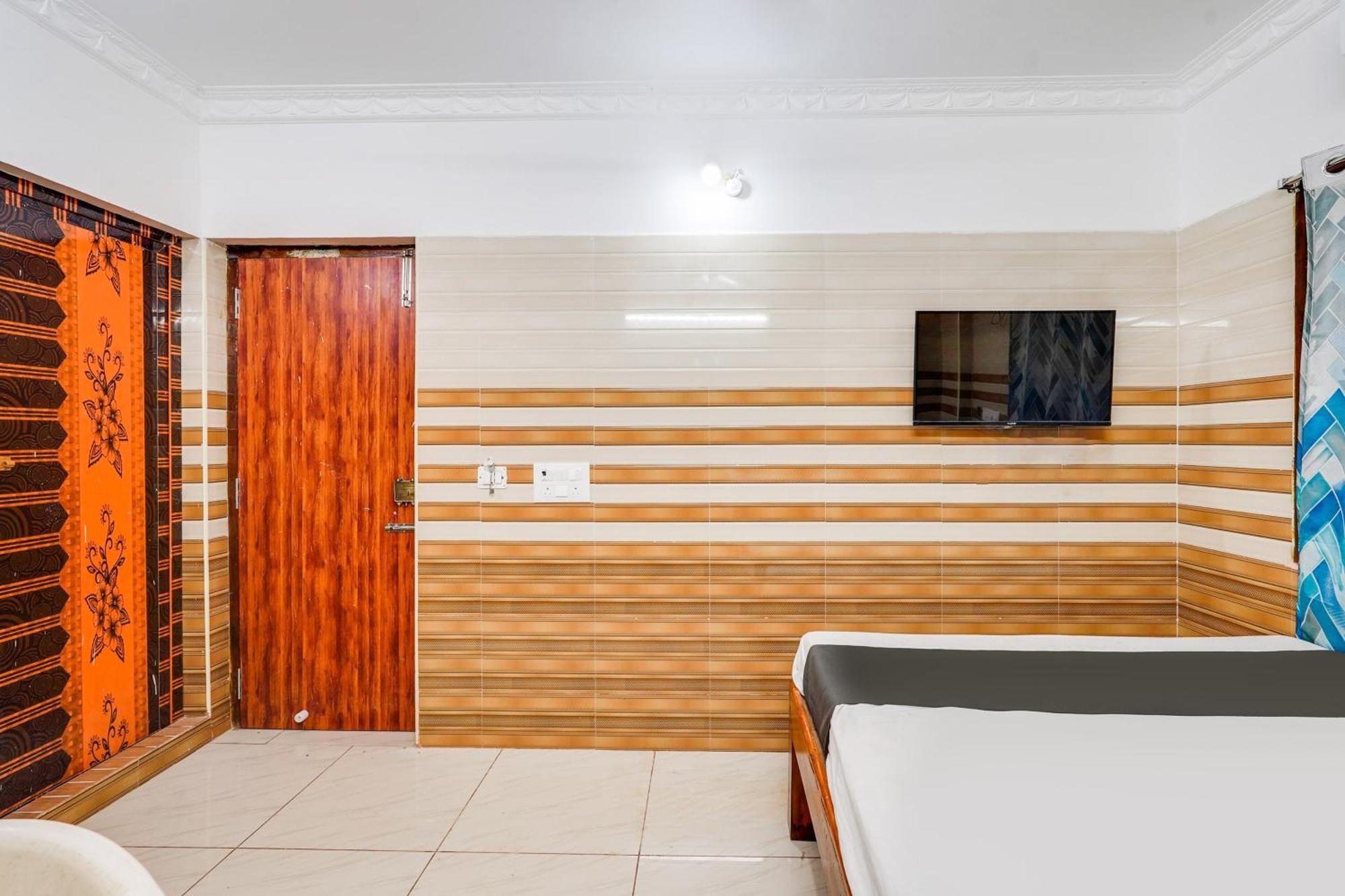 Super Hotel O Sharmila Guest House Pondicherry Exterior photo